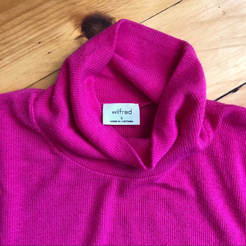 Wilfred Turtleneck - Hot Pink